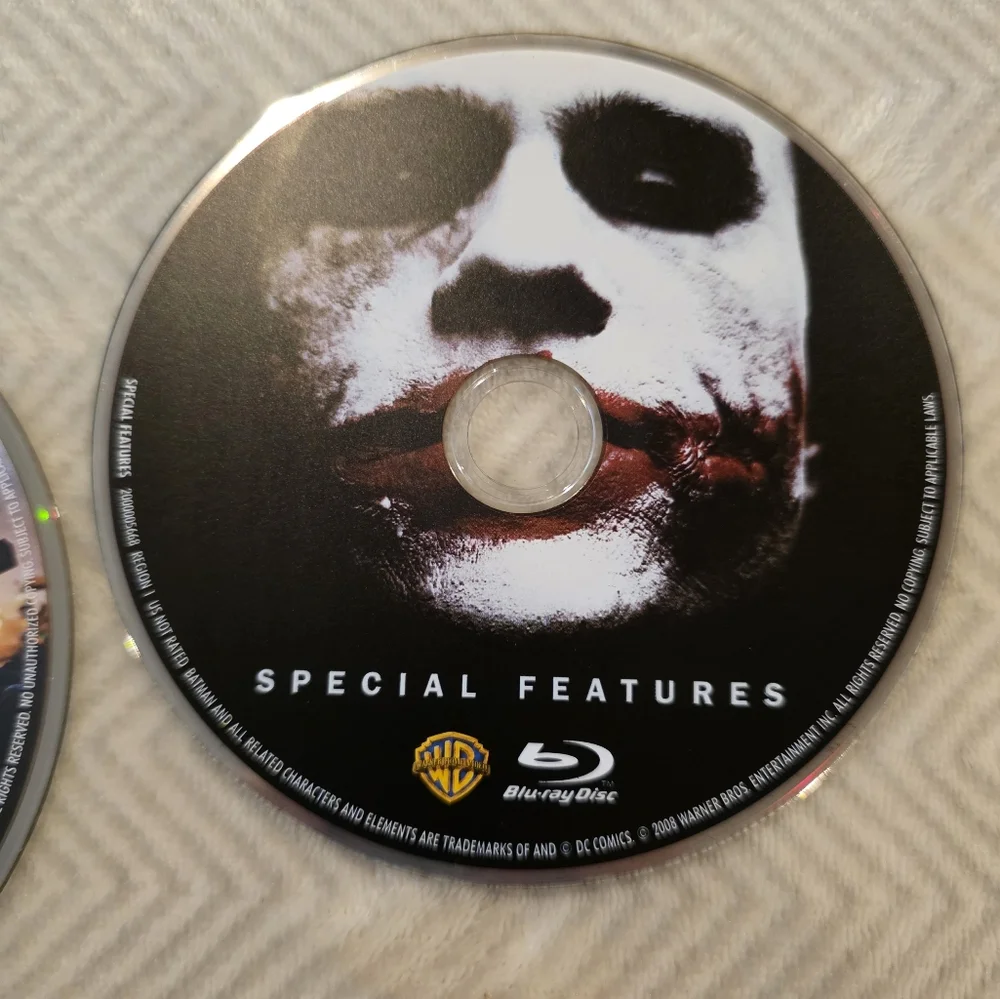 📽3 for $10 movies📽 The Dark Knight Blu-ray Disc Set - Picture 3 of 4